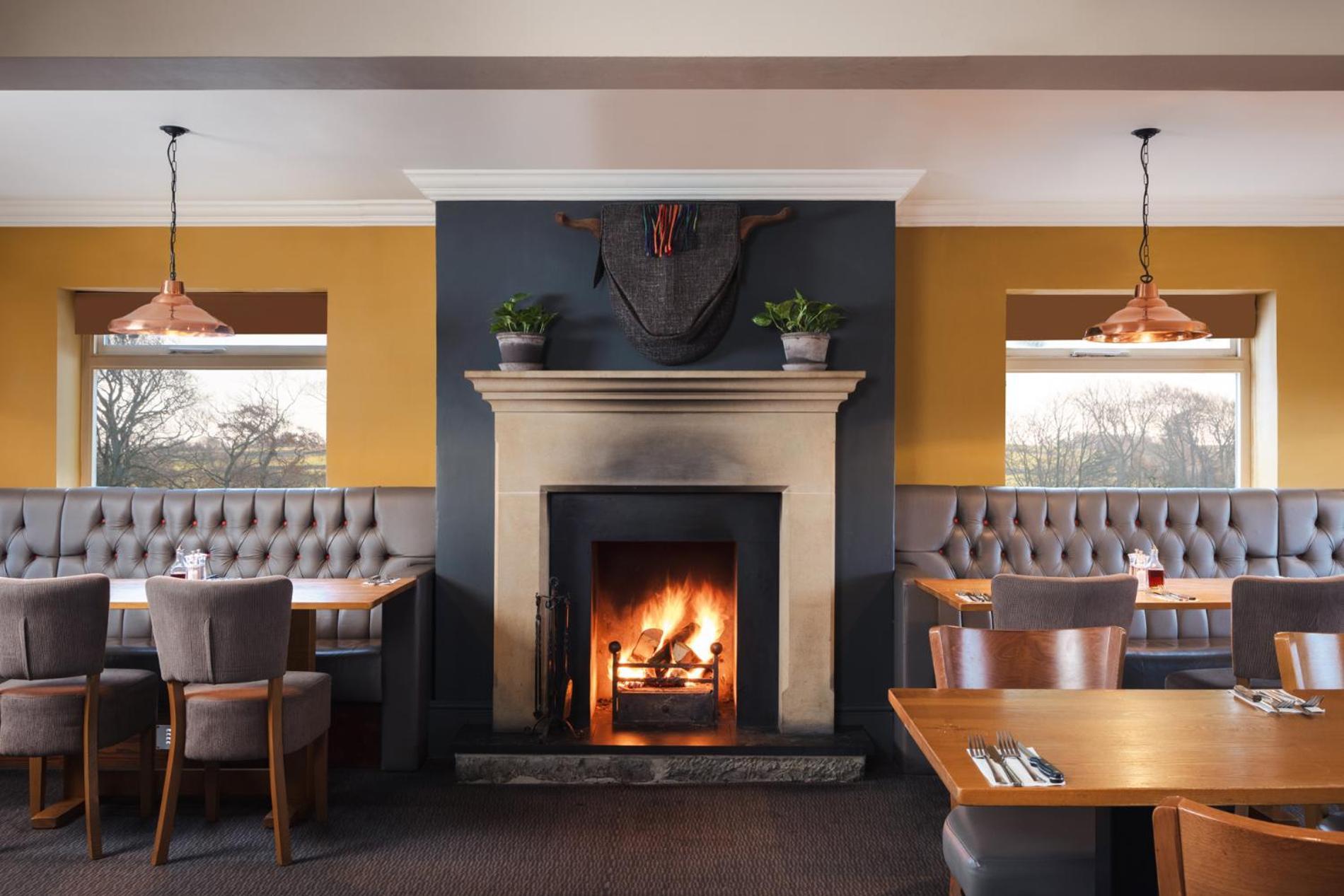 The Highwayman Hotel Chesterfield Exteriör bild